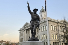 Morning-in-Missoula-Statue-and-Court
