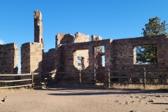 Mt-Falcon-Walker-Ruins-1