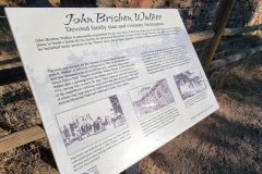 Mt-Falcon-walker-Ruins-placard