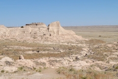 Pawnee-Buttes-Wind-farms-behind-butte