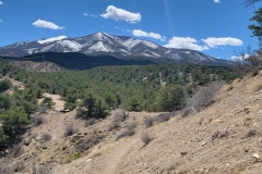 Racetrack-Loop-at-Salida-Mountain-Park-Peaks-past-the-valley