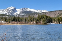 Sprague-Lake-Side-Mountains-first-views