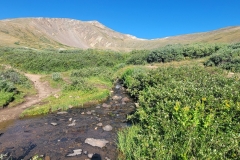 Square-TOp-Lakes-creek-from-lower-lake