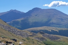 Square-Top-Lakes-Bierstadt-Close