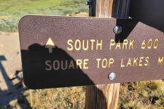 Square-Top-Lakes-Sign