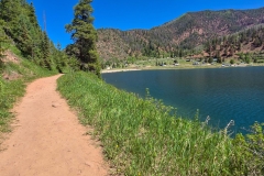 Sylvan-Lake-Loop-trail-next-to-lake
