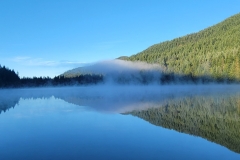 Trillium-Lake-Hike-fog-in-the-sun