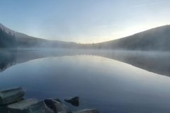 Trillium-Lake-Hike-ridgeline-mirror
