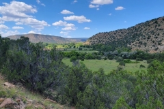 Villanueva-Lookout-Point-low-angle-of-meadow