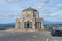 Vista-House-wide-building